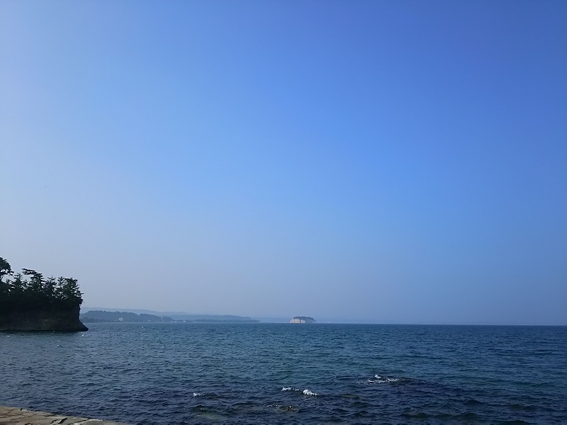 能登　見附島