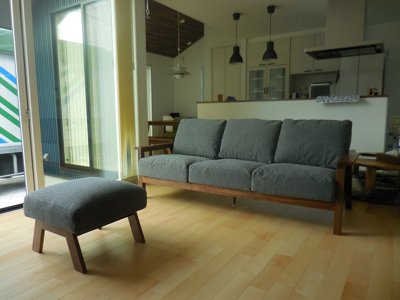 ミヤモト家具　木製ソファ