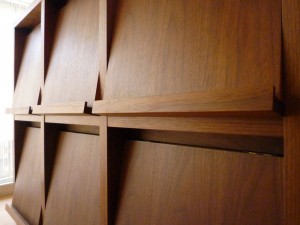 木製　本棚