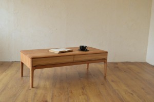 木製　リビングテーブル