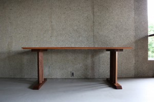 富山　家具　ミヤモト家具　ダイニングテーブル