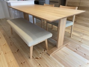 富山　家具　オシャレ　ダイニングテーブル