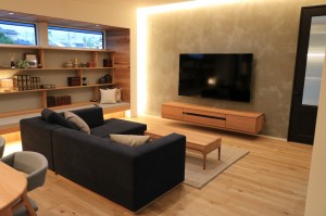 壁付けテレビボード　富山　フロート