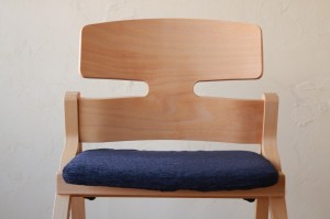 UP RIGHT アップライトチェア　富山　家具　子供椅子　おしゃれ
