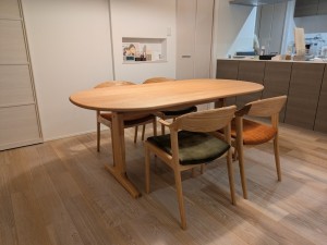 ダイニングテーブル　富山　家具　おしゃれ