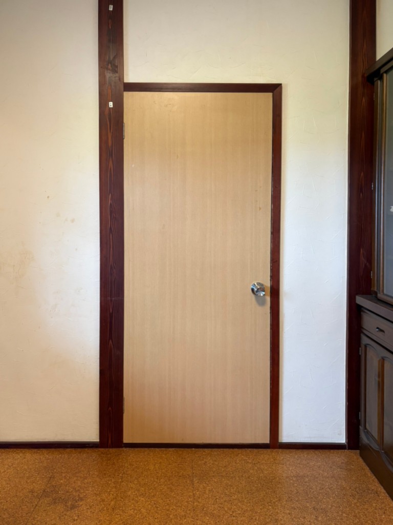 ウォールナット ドア 施工 富山
