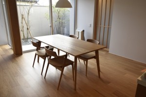 家具　ダイニングテーブル　おしゃれ　富山