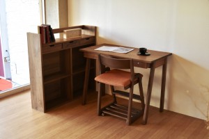 富山　家具　学習デスク　勉強机