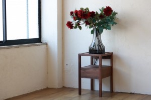 富山　家具　ナイトテーブル