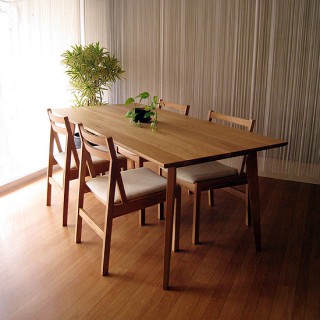 EDEN Dining Table