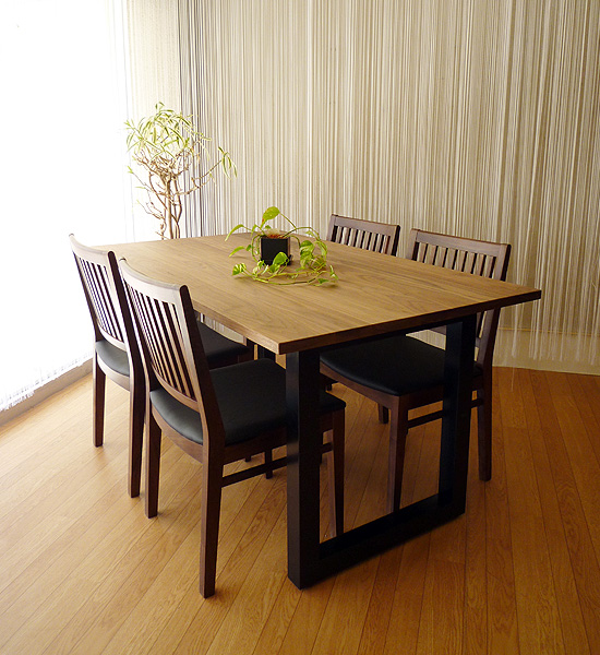 Dining Table ‐012