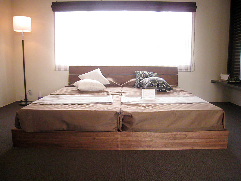 Solid Wood Bed III