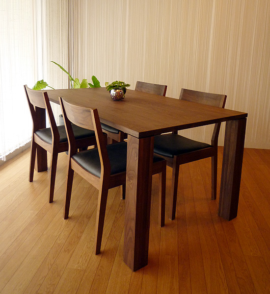 Dining Table ‐017