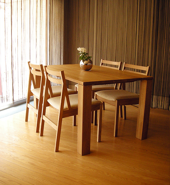 Dining Table ‐001