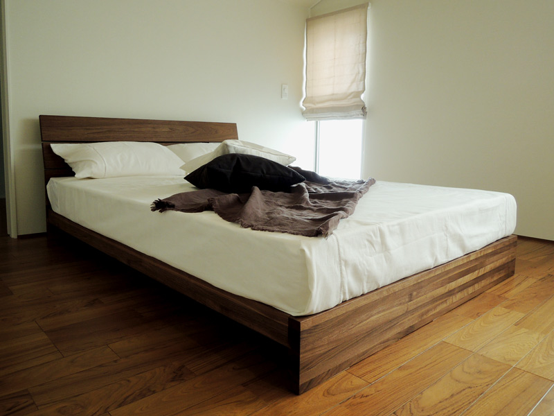 Solid Wood Bed III