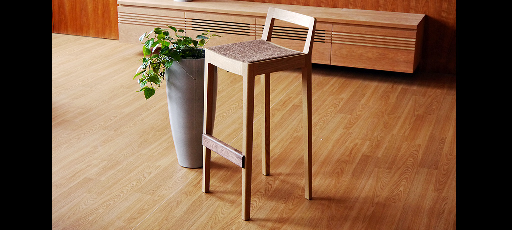 R+R Counter Chair