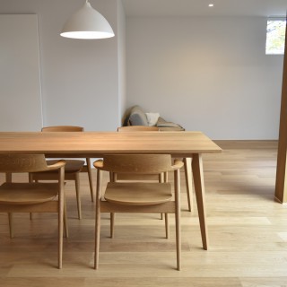 EDEN Dining Table
