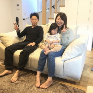 M様、この度はありがとうございます！お家に合わせた白の張地が素敵です。ゆっくりと寛いでくださいね。大山