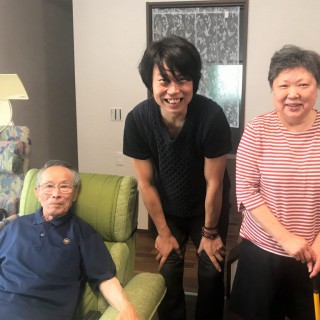 T様。僕が必ず、ずっとT様の家具を守り続けます！温かい笑顔、その優しさを僕も見習って前進します！最高です！本当に有難うございました！！！宮本