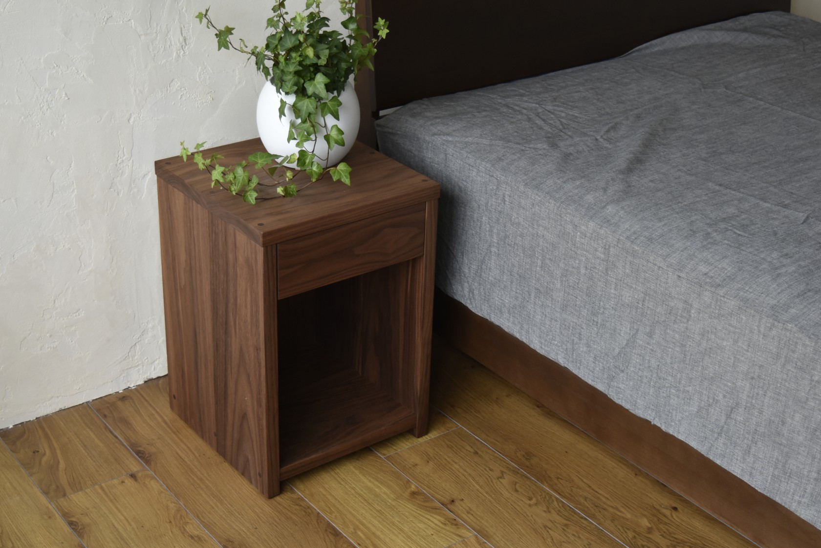 Side Table – 013