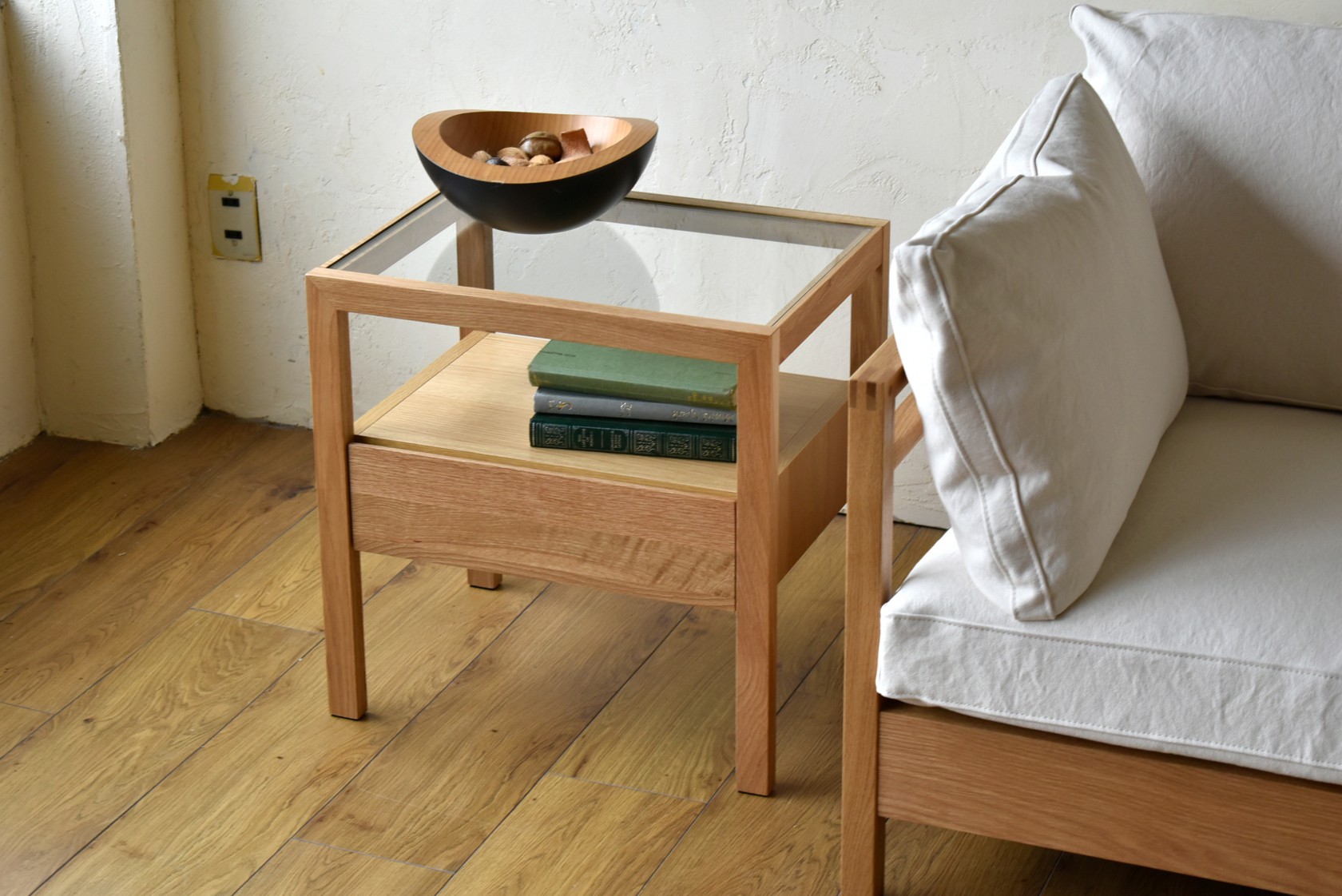 Side Table – 015