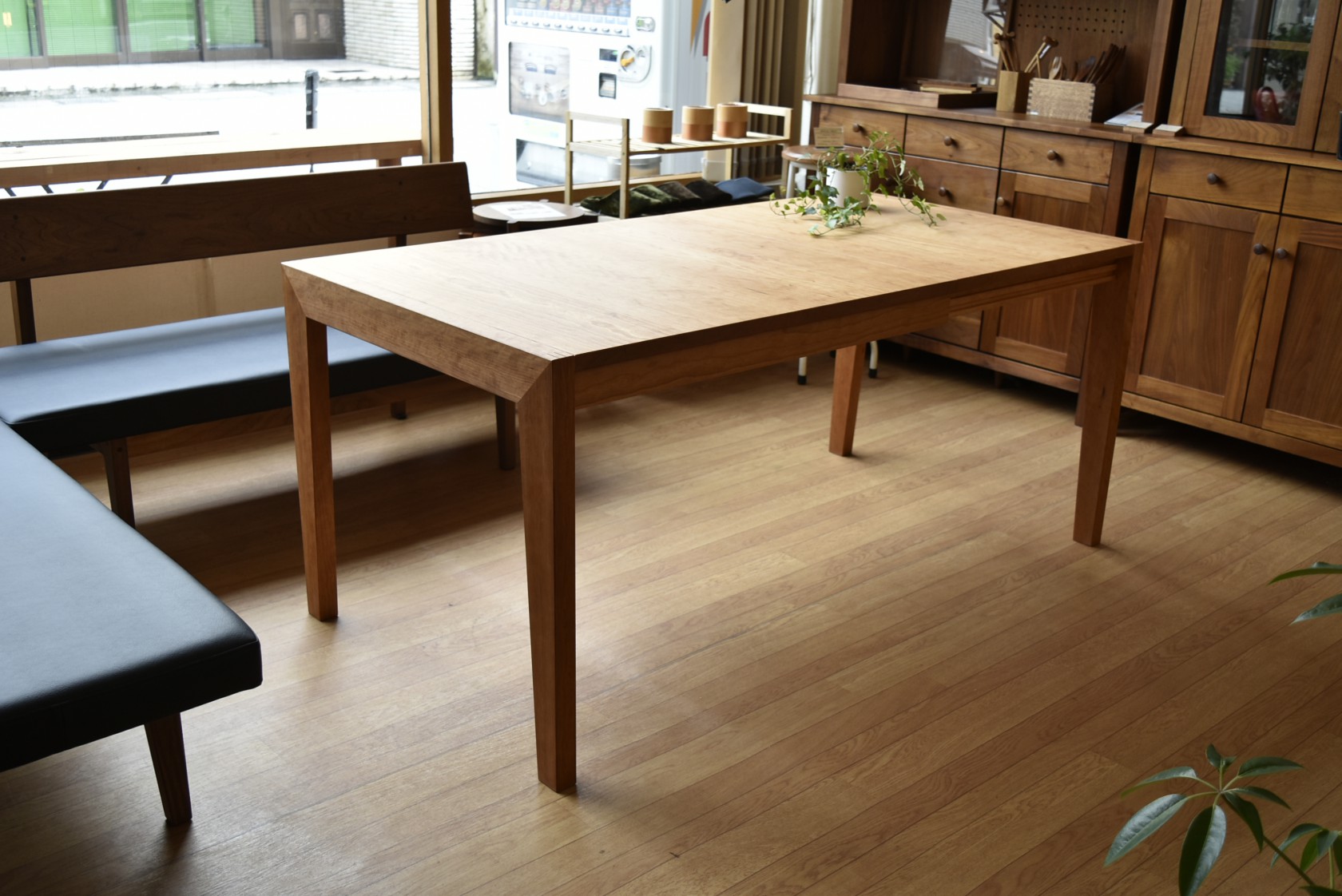 Full Order Dining Table