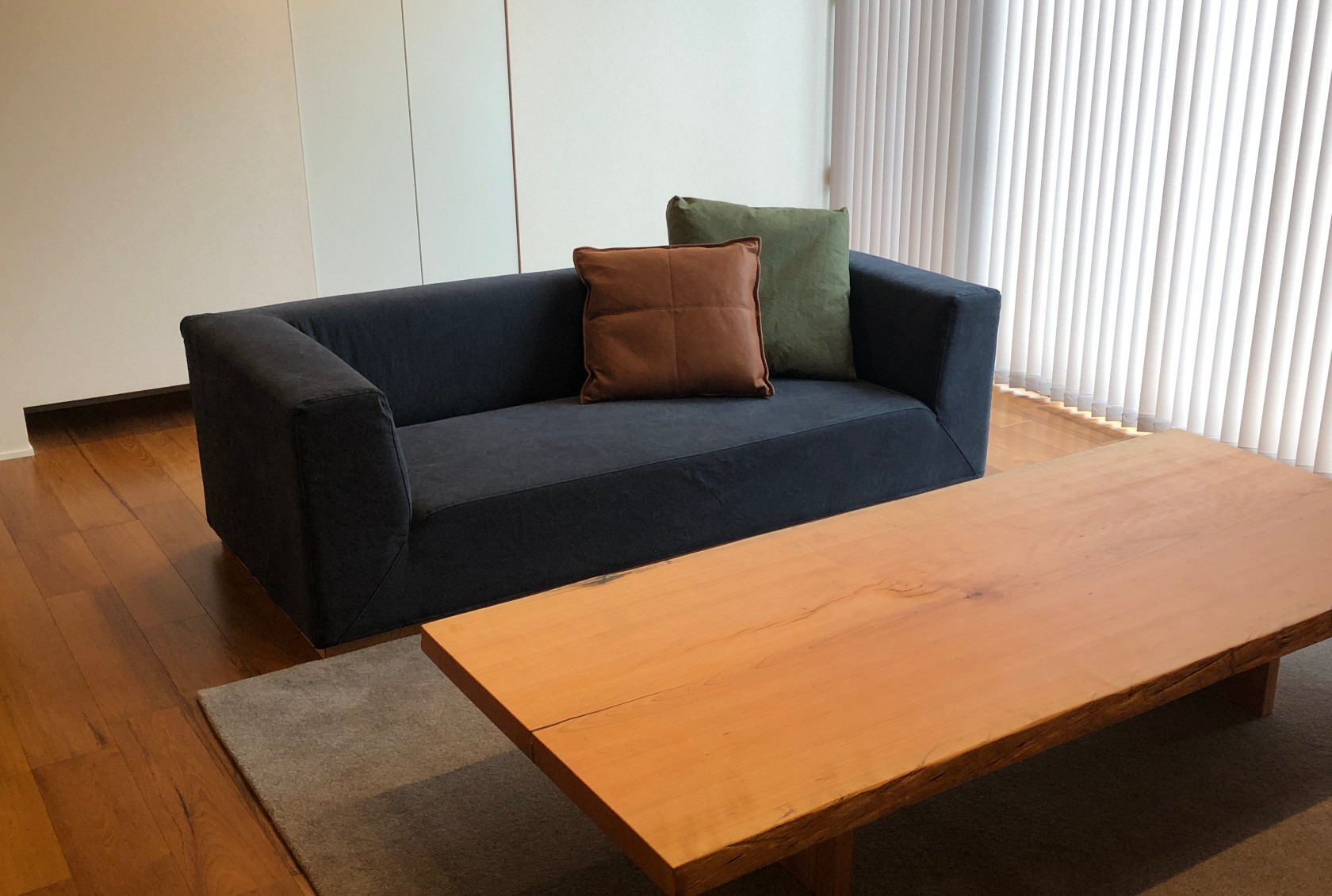 Nove sofa　両肘ソファ