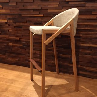 Le Le counter chair