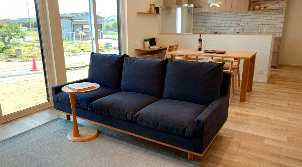 レンタル家具　おしゃれ　富山　無垢材　ミヤモト家具　完成見学会