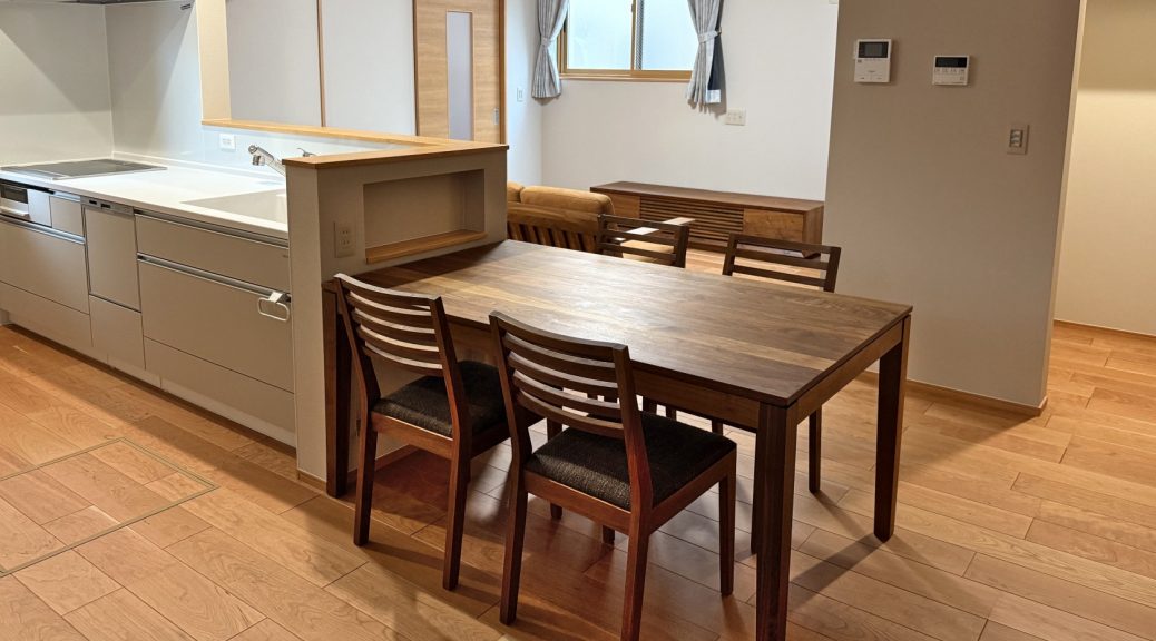 レンタル家具　おしゃれ　富山　無垢材　ミヤモト家具　完成見学会