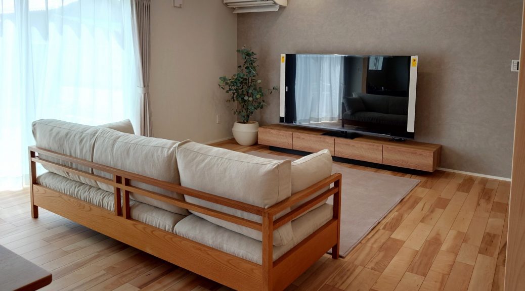 レンタル家具　おしゃれ　富山　無垢材　ミヤモト家具　完成見学会