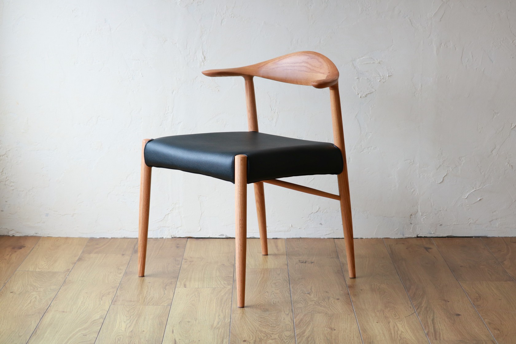Chair – 100