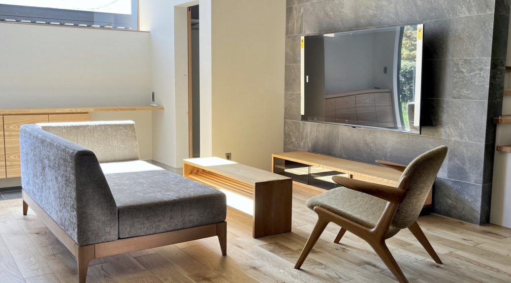 レンタル家具　おしゃれ　富山　無垢材　ミヤモト家具　完成見学会