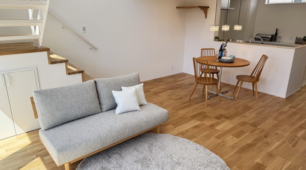 レンタル家具　おしゃれ　富山　無垢材　ミヤモト家具　完成見学会