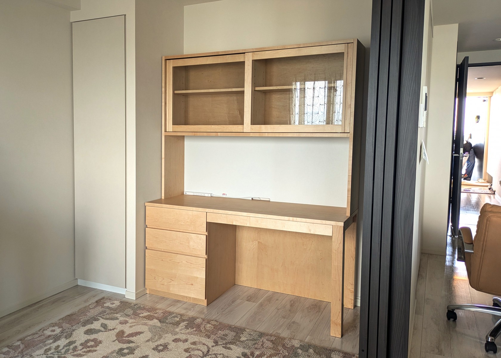 Full Order desk