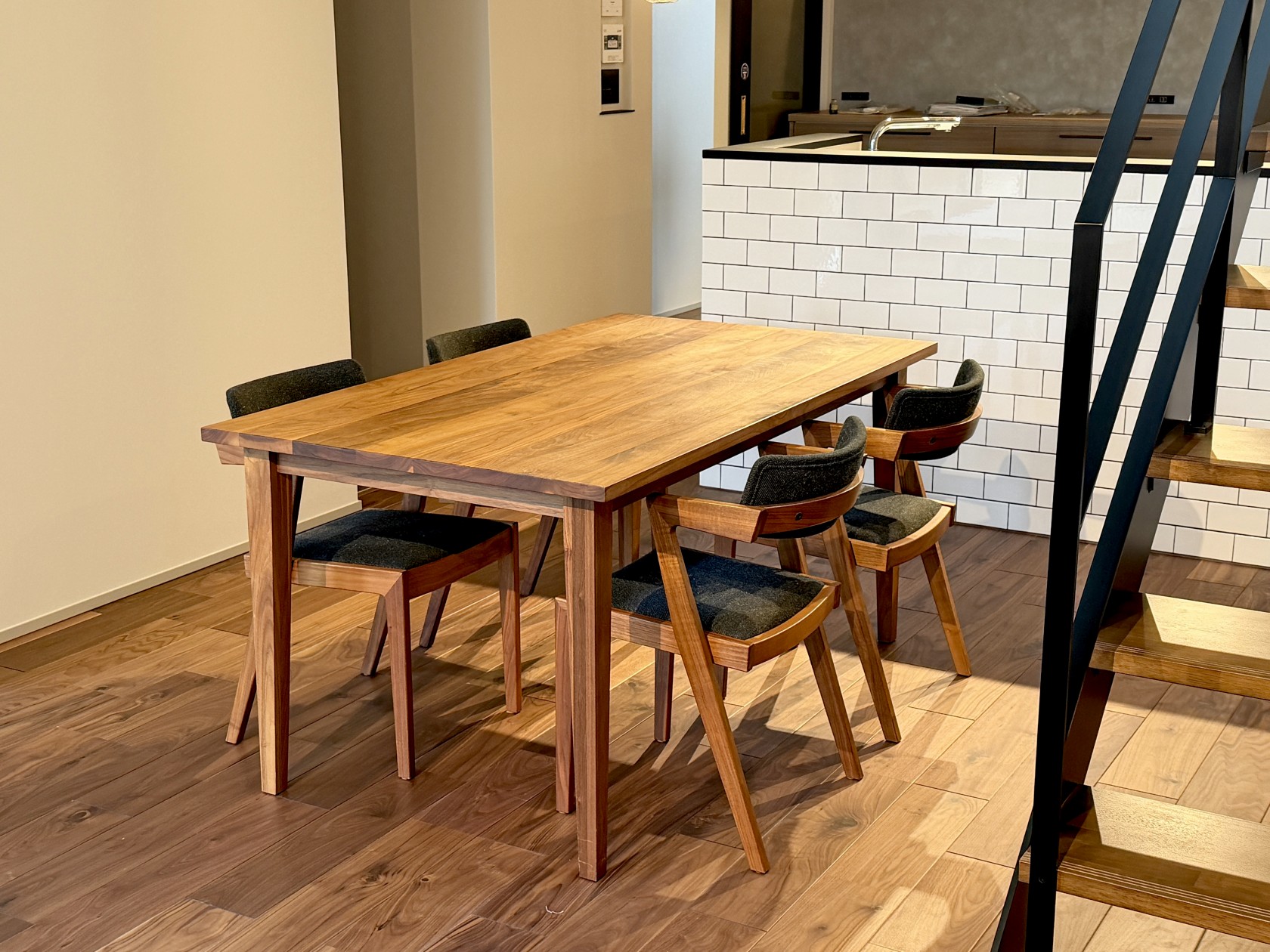 レンタル家具　おしゃれ　富山　無垢材　ミヤモト家具　完成見学会