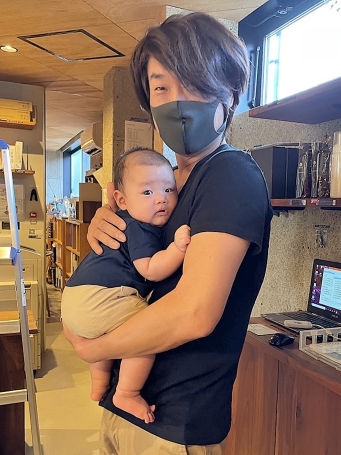 高柳部長の息子を抱える宮本社長 ミヤモト家具 社長ブログ