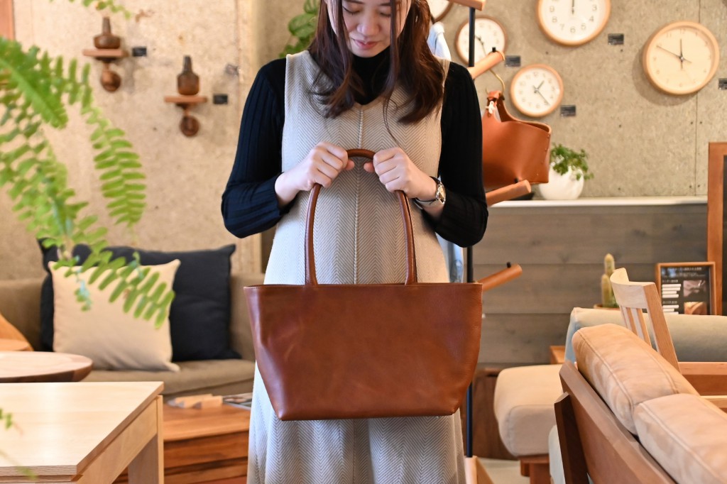 【バッグ】Tanning leather tote bag ミヤモト家具 RENSEY SOLID (9)